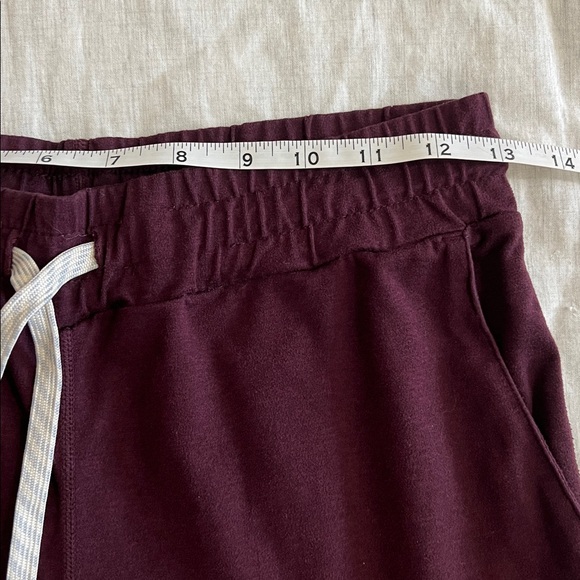 Vuori Womens Dream Knit Performance Jogger Cropped Fig Sz Small Short - Picture 5 of 6